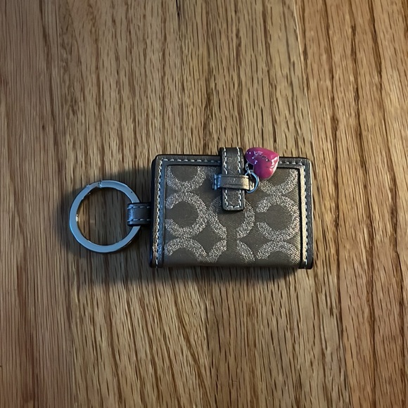 New Coach Keychains, Lot of 6 - Picture 8 of 13